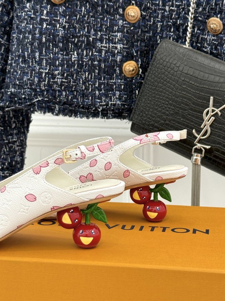 Босоножки фото 6