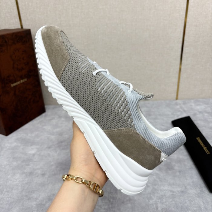 Кросівки фото 9