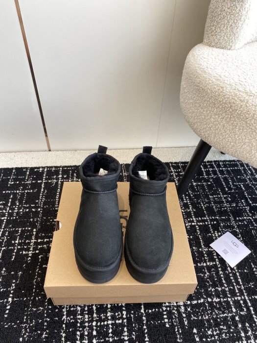 Ugg boots women's