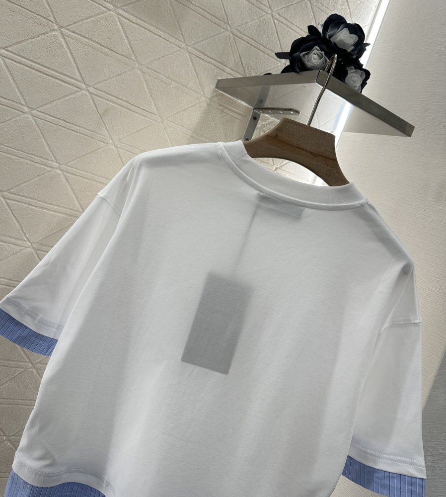 Футболка жіноча фото 4