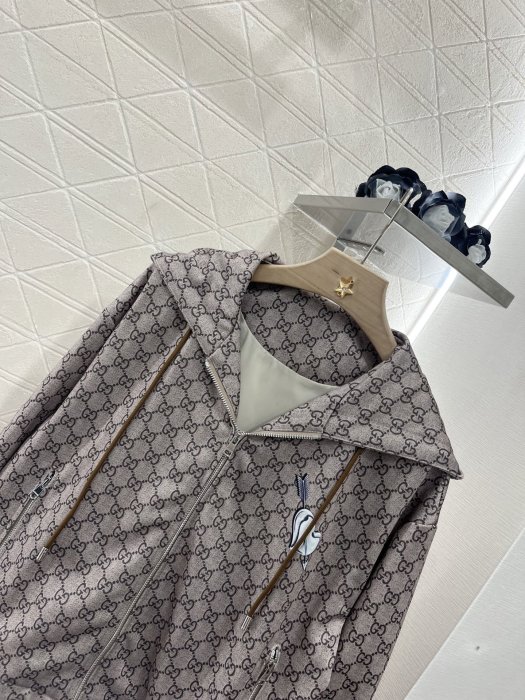 Jacket women's фото 3