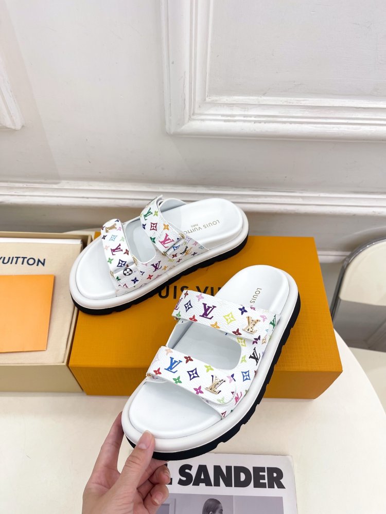 Шльопанці жіночі фото 3