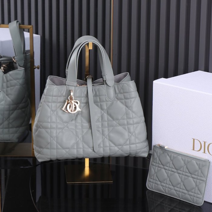 A bag women's Dior Toujours 28.5 cm