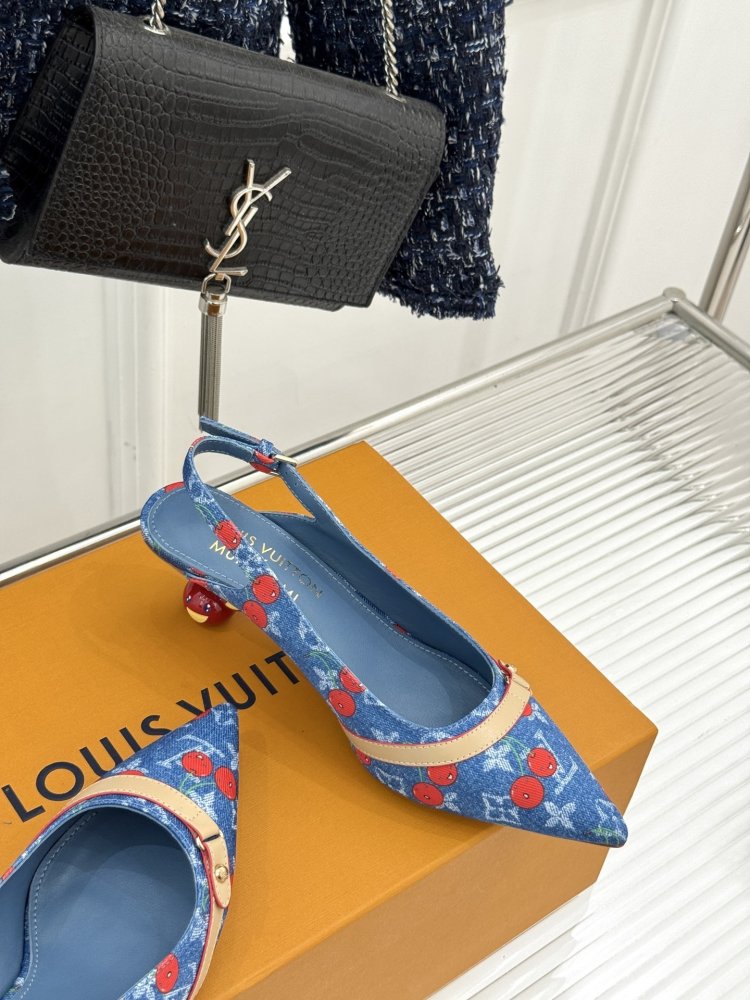 Босоножки фото 5