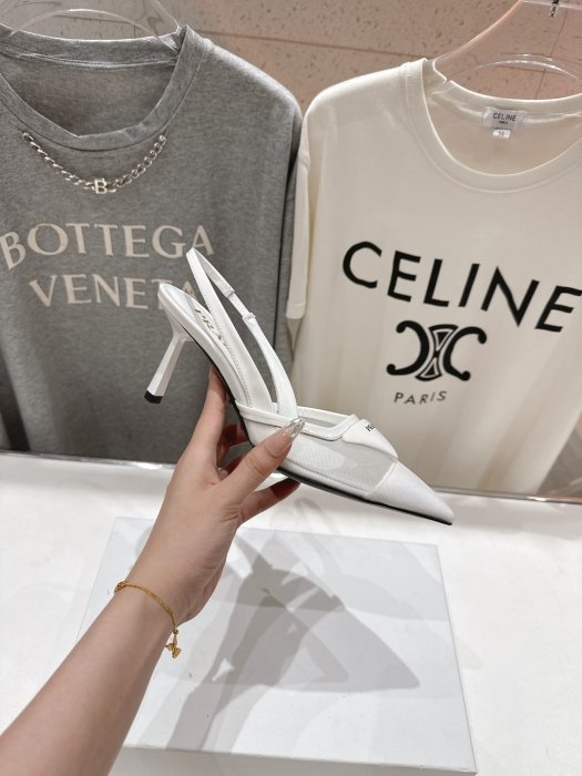 Босоножки фото 5