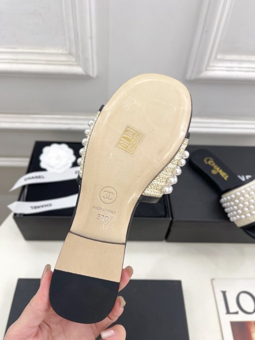 Шлепанцы фото 9