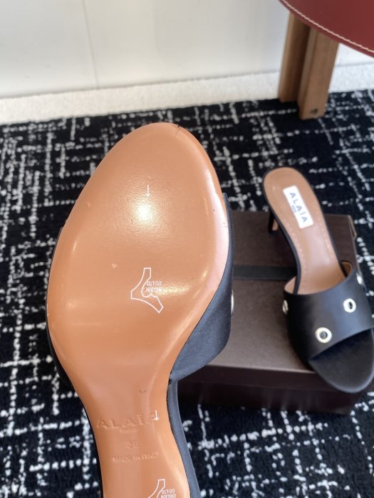 Босоножки фото 9
