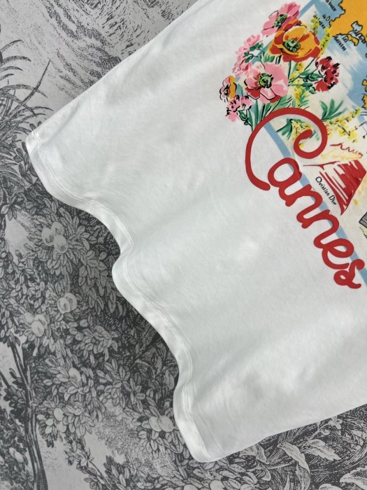 T-shirt women's фото 4