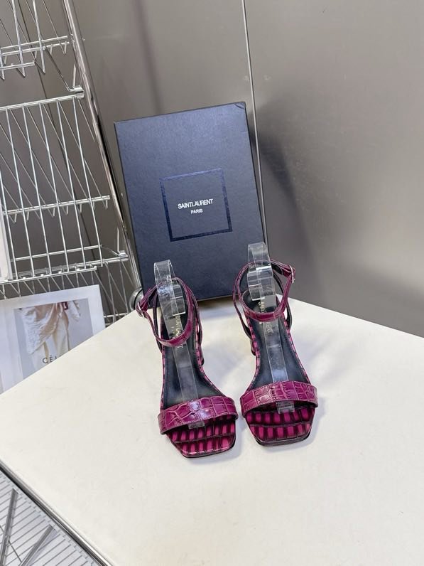 Босоножки фото 4