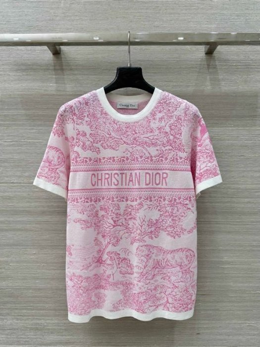 Футболка женская