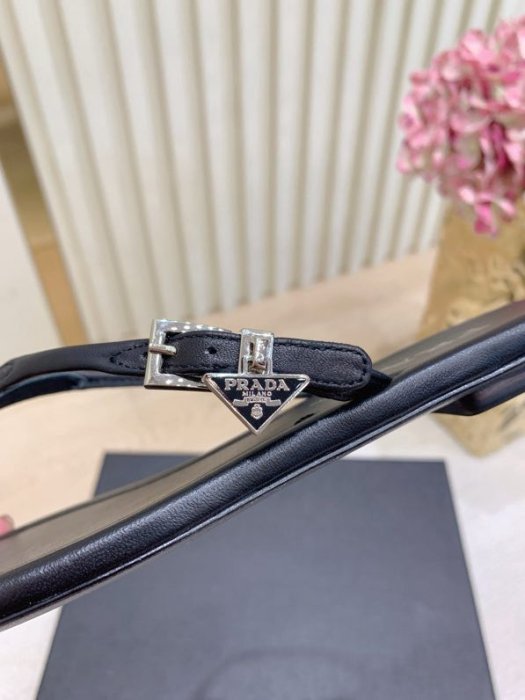 Шлепанцы женские фото 8