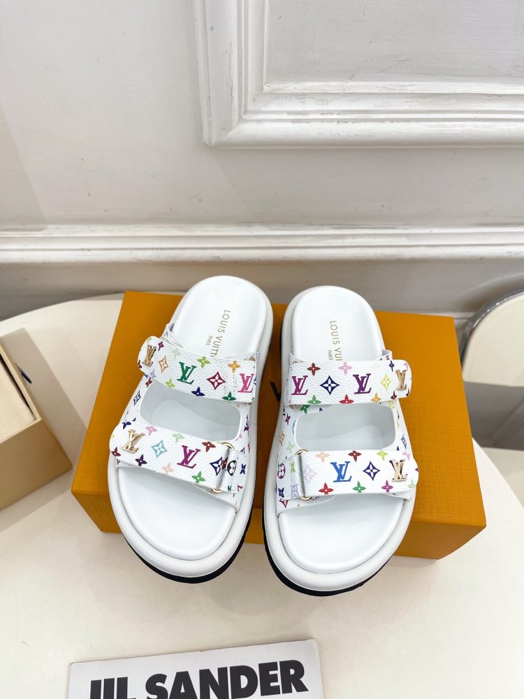 Шльопанці жіночі