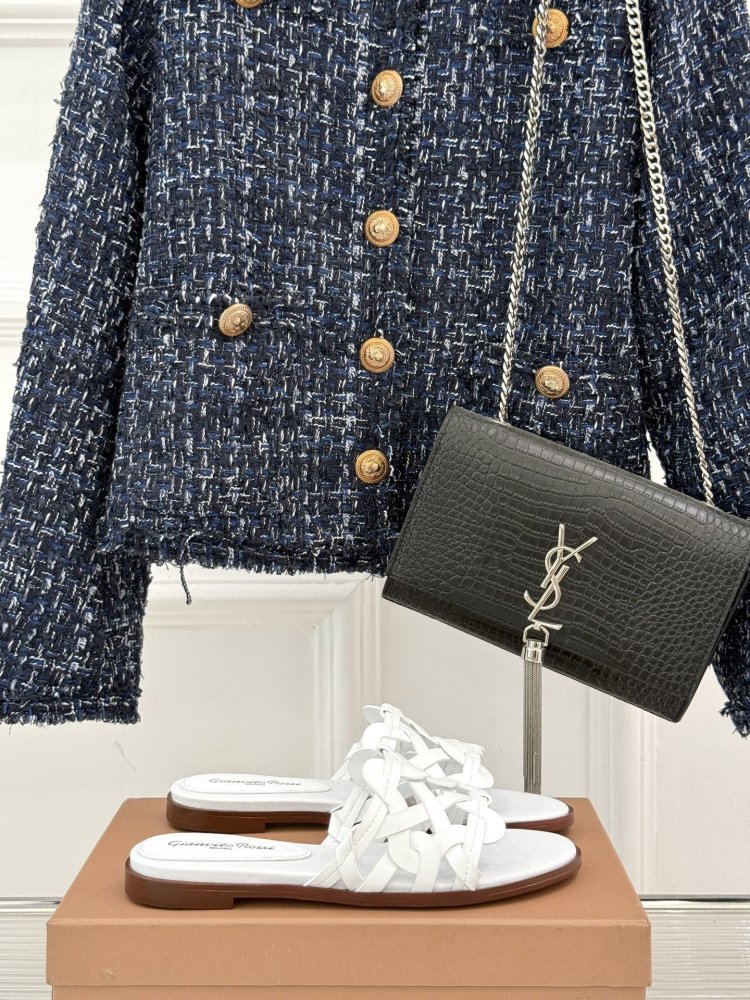 Шльопанці жіночі