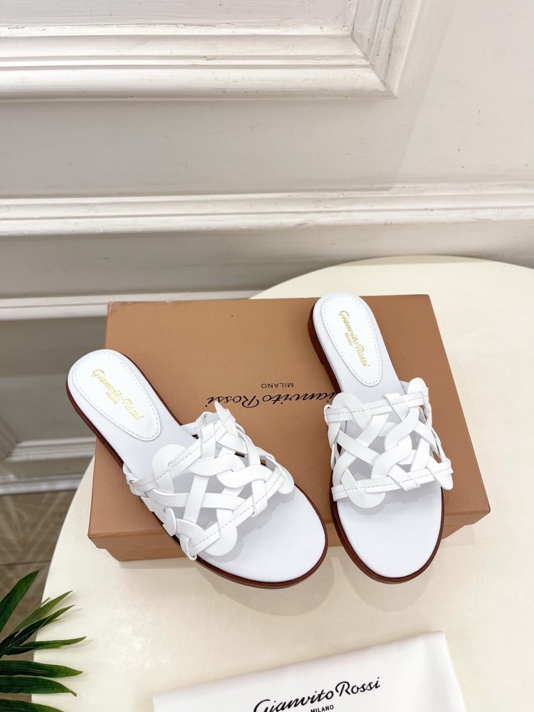 Шльопанці жіночі фото 2