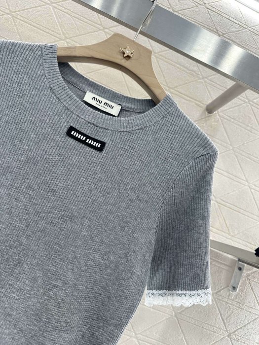 T-shirt women's фото 8