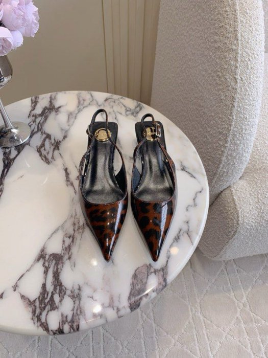 Босоножки фото 2