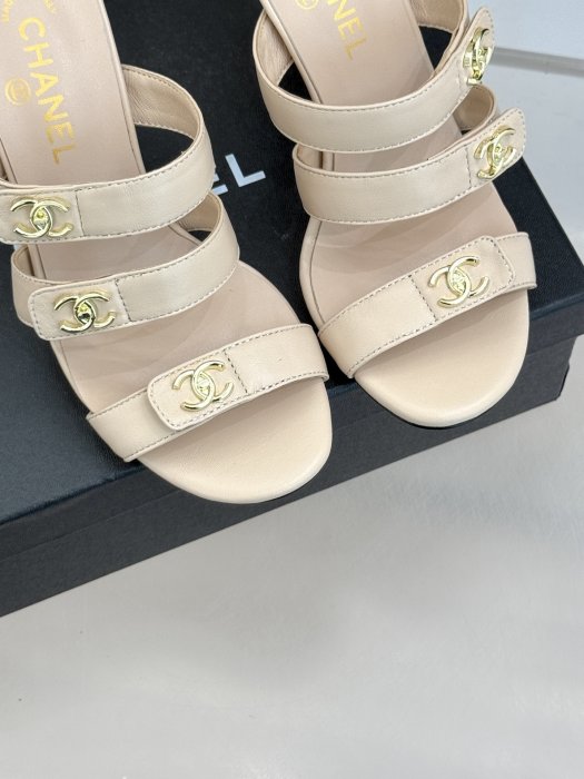 Босоножки фото 7