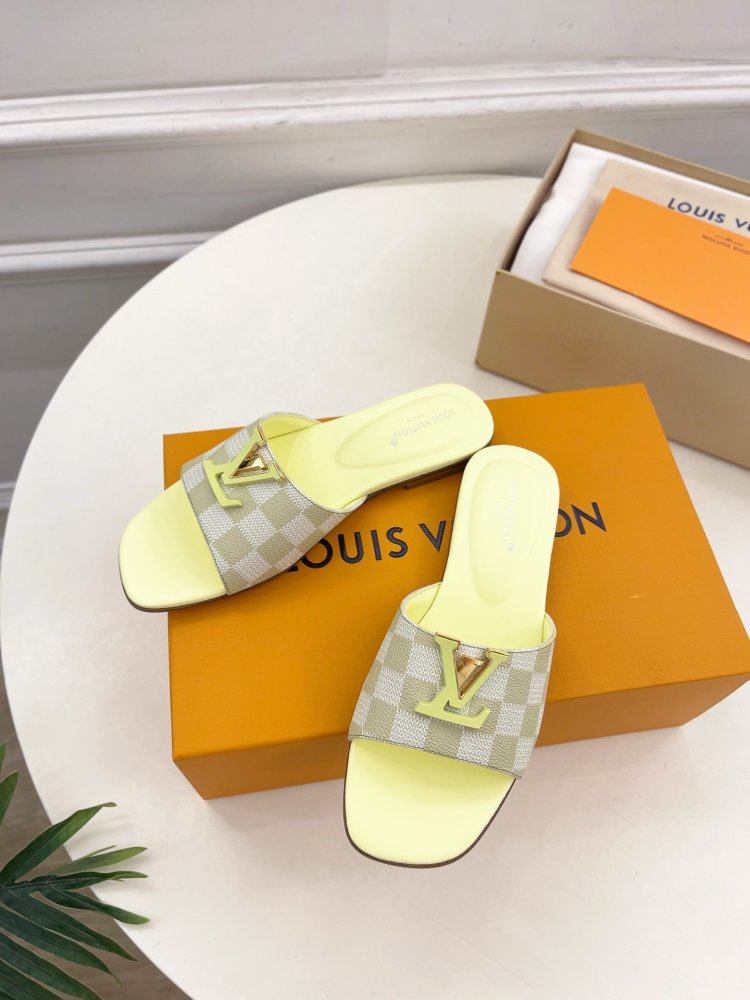 Шльопанці жіночі фото 3