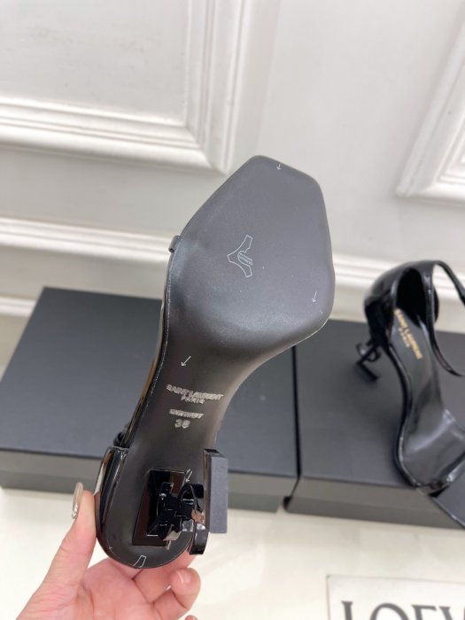 Босоножки фото 9