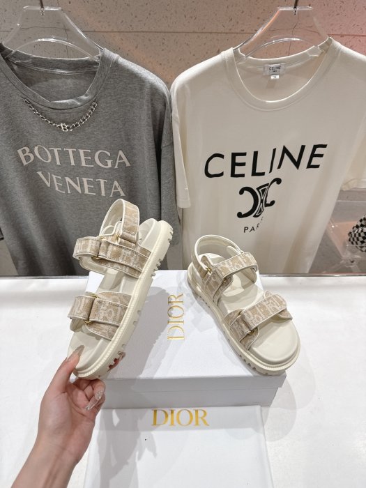 Сандалии женские фото 4