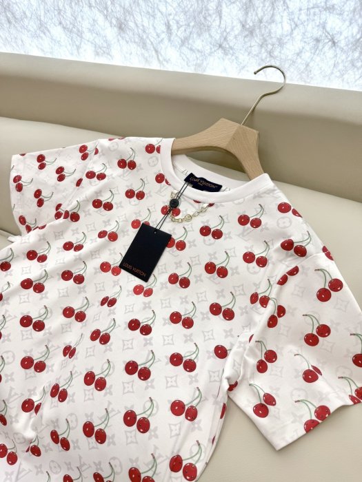 Футболка женская фото 7