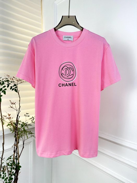 T-shirt women's