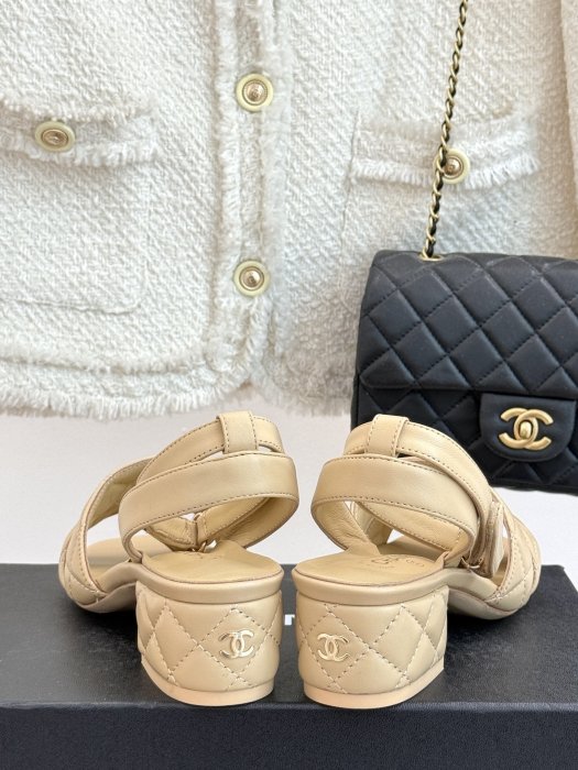 Босоножки фото 6