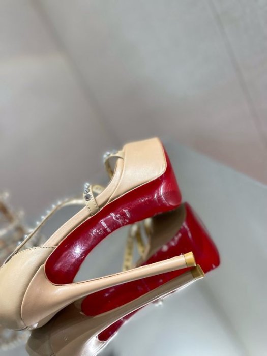 Босоніжки на високому підборах фото 7