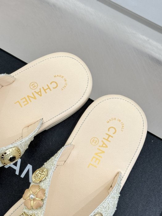 Шлепанцы фото 8