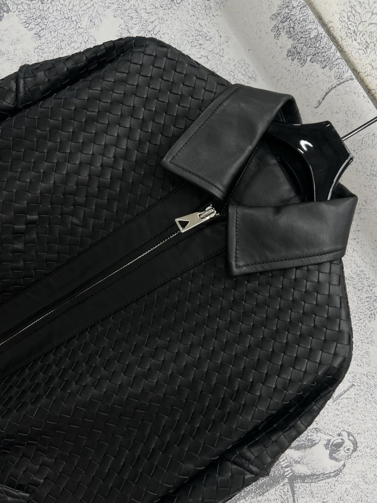 Jacket women's leather фото 2