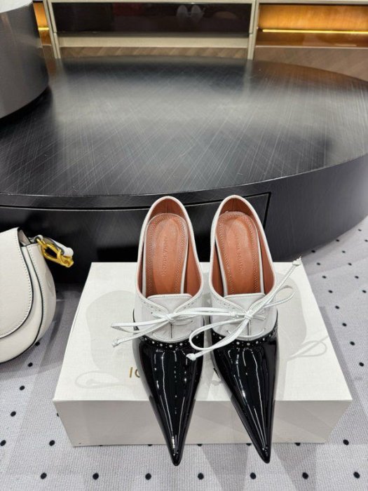 Shoes women's on high heel