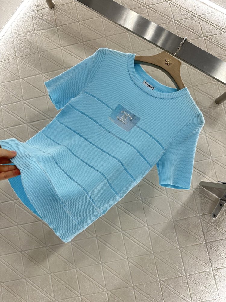 T-shirt women's фото 6