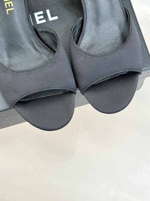 Босоножки фото 7