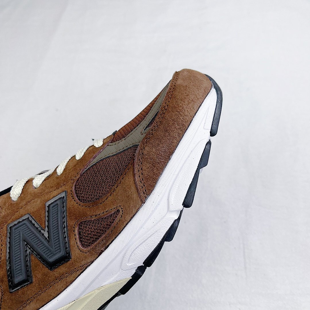 Sneakers M990JB3 фото 4