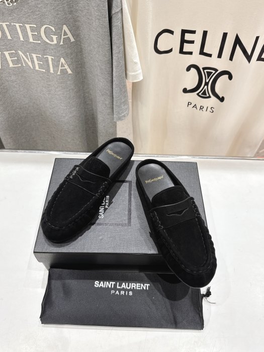 Лоферы кожаные женские фото 2