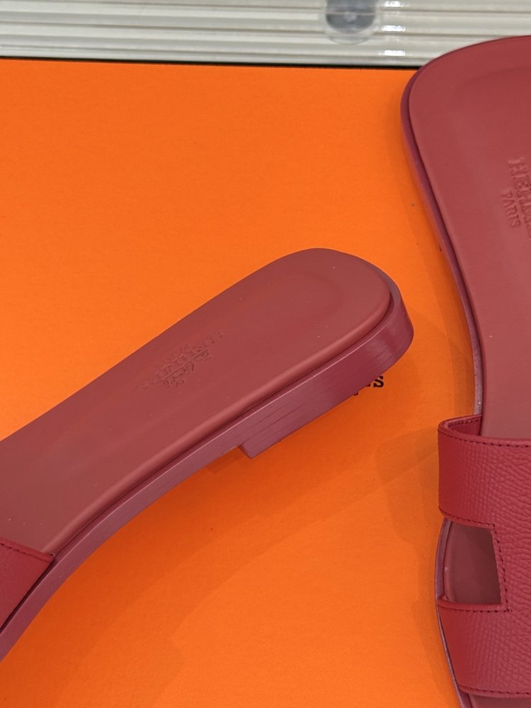 Шлепанцы женские фото 6