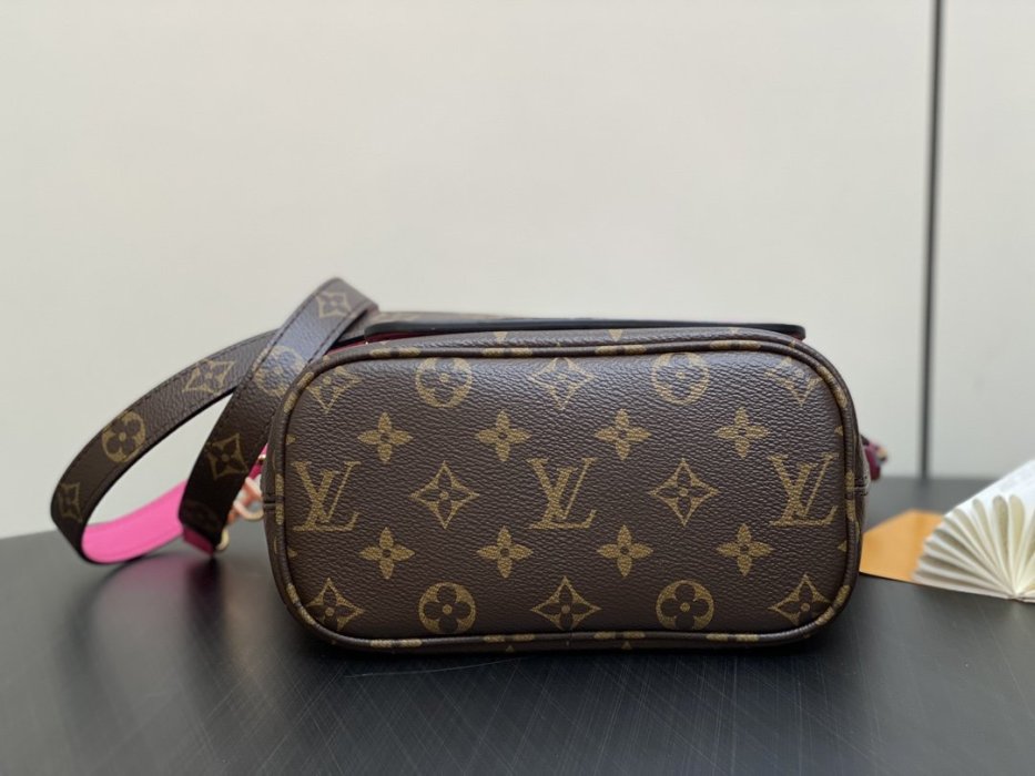 Сумка Neverfull Bandouliere Inside Out BB 24 см фото 5