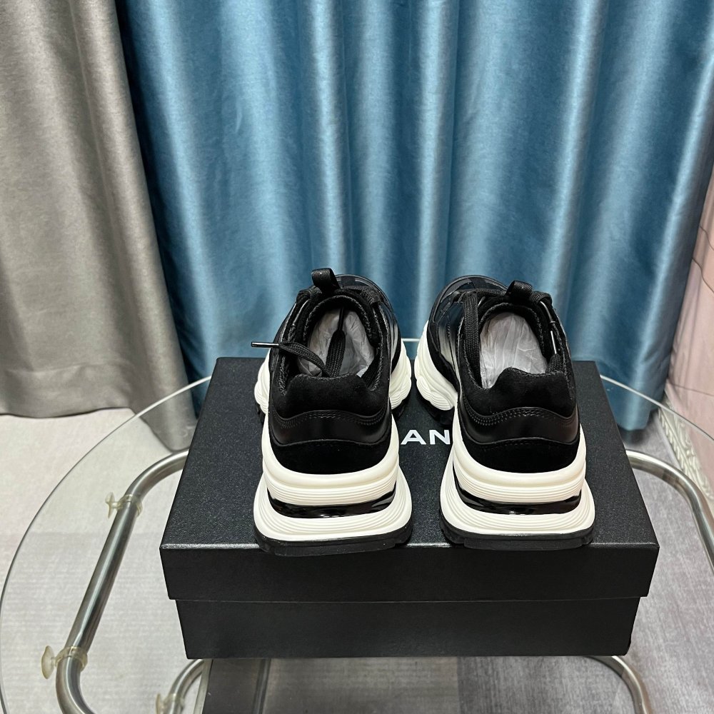 Кроссовки женские фото 3