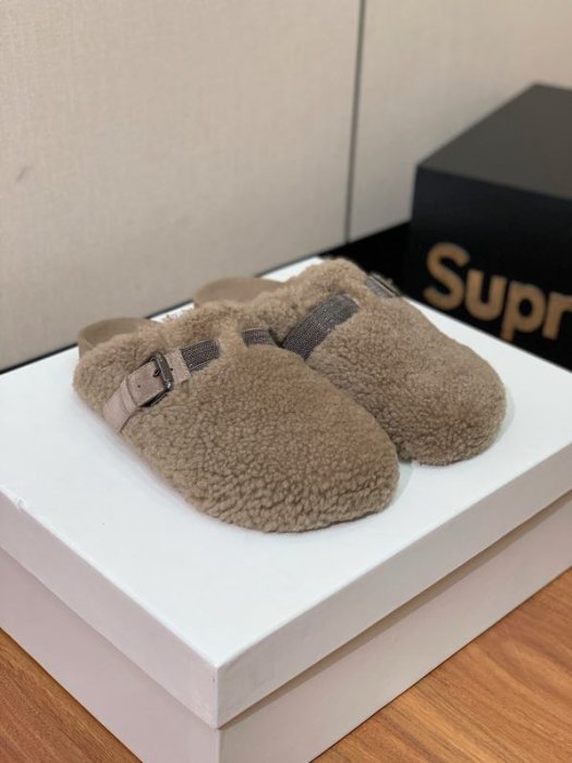 Slippers