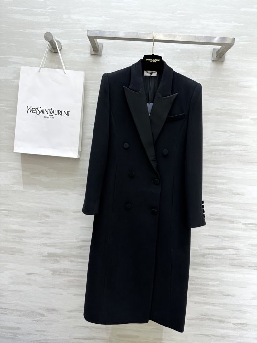 Coat women's