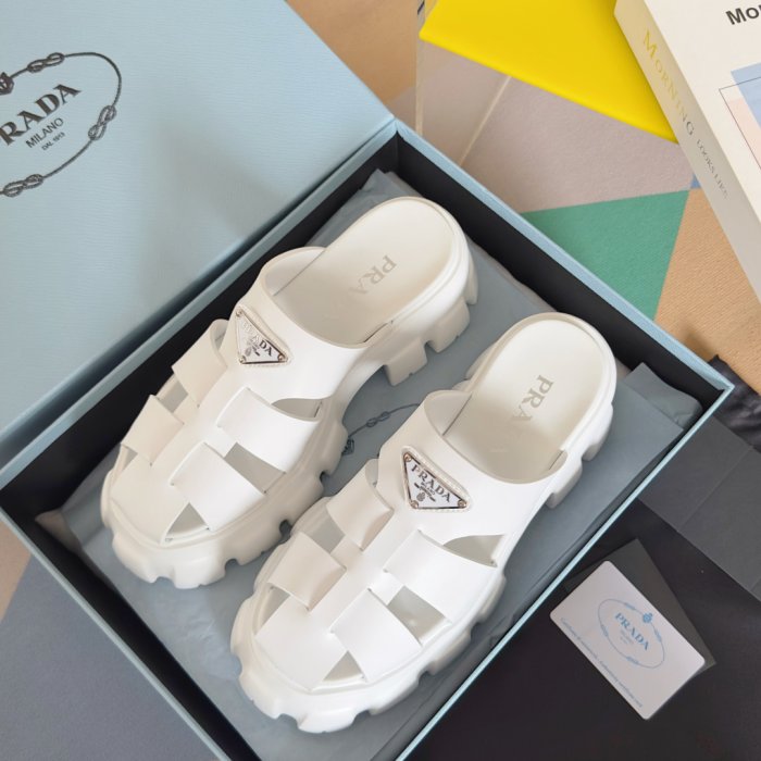 Босоножки фото 5