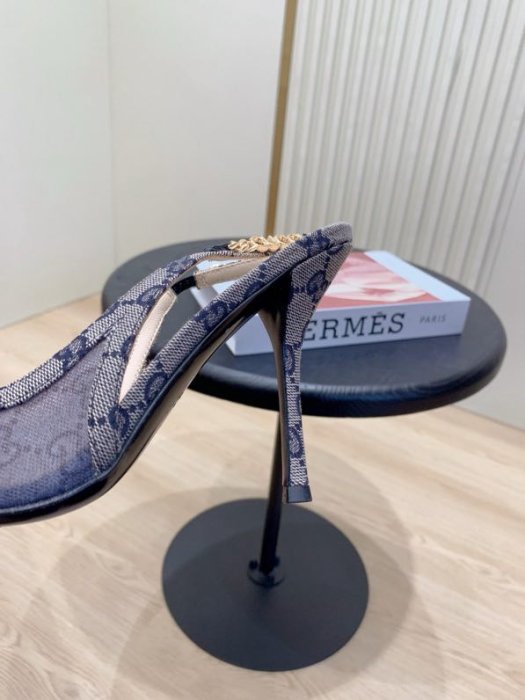 Босоножки фото 8