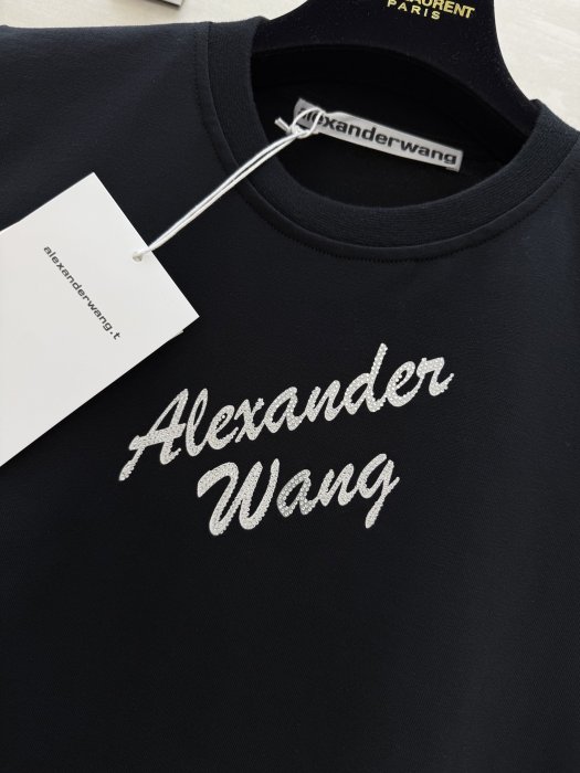 T-shirt women's фото 4