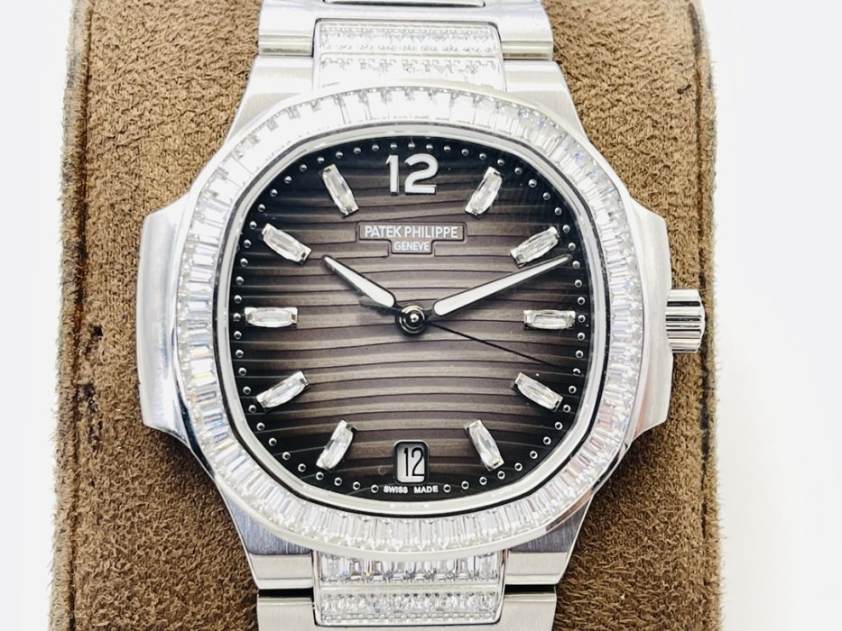 Часы наручные 35 мм Patek Philippe 7014 Nautilus Limited Edition фото 4