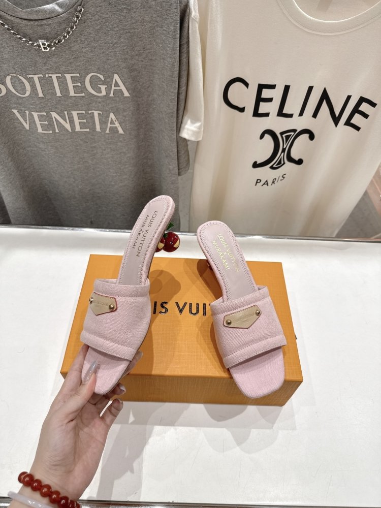 Босоножки фото 4