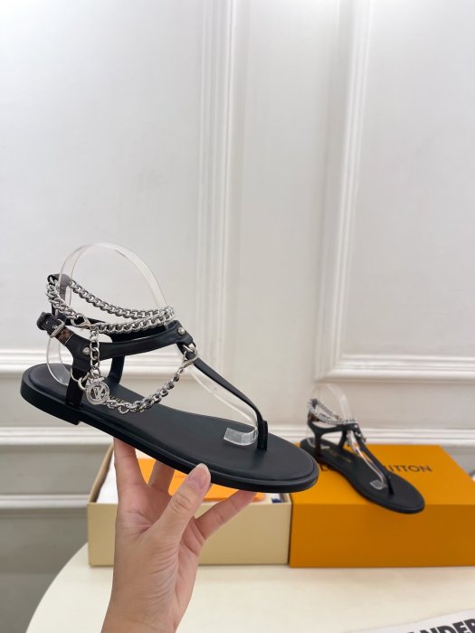 Босоножки фото 6