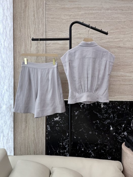 Костюм женский фото 2