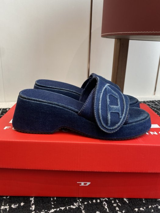 Шльопанці жіночі фото 2