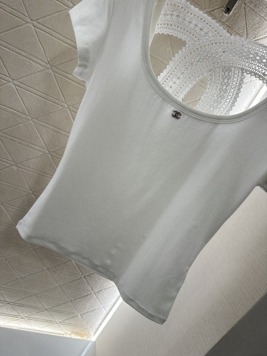 T-shirt women's фото 5