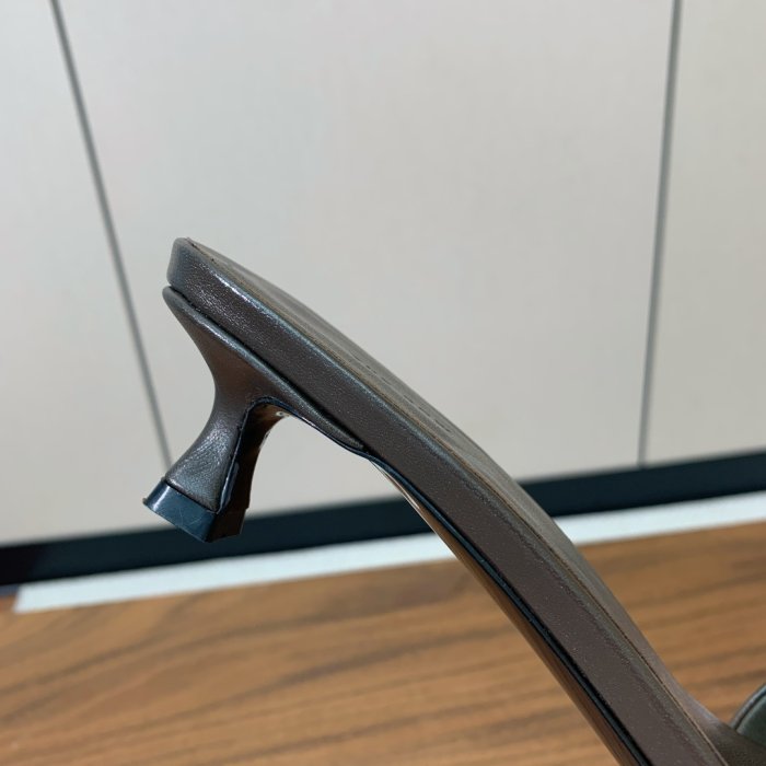 Босоножки фото 8